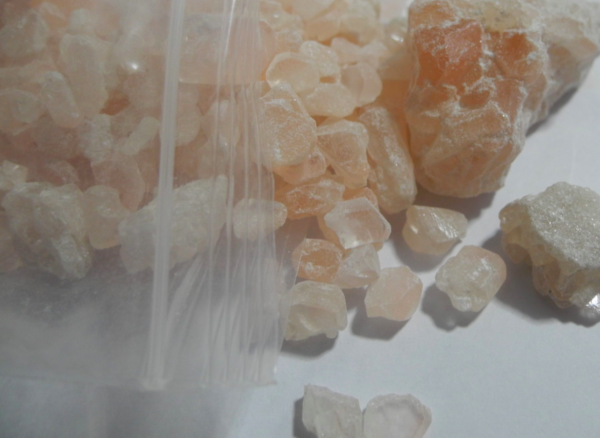 4-Chloromethcathinone-4-CMC-HCI-Crystal-for-sale-online-600x438 4-Chlormethcathinon (4-CMC HCI) Kristall - Image 1